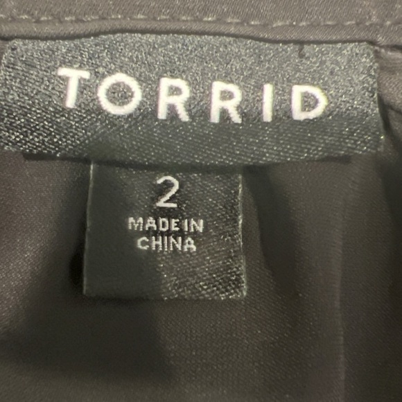 Torrid Studio Crepe De Chine Lace Trim Blouse black size 2 - Picture 4 of 6